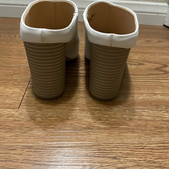 Express Mules - Picture 4 of 4